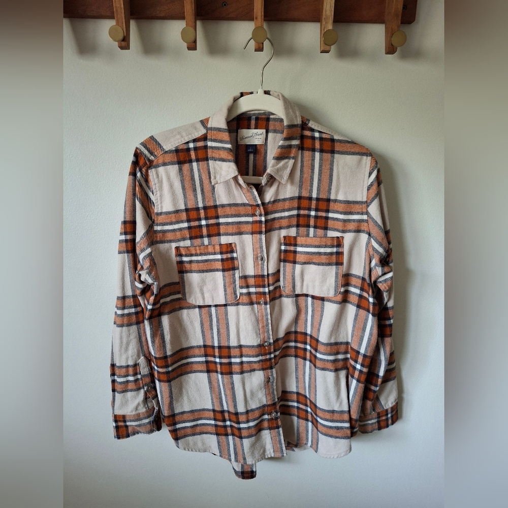 UNIVERSAL THREAD FLANNEL